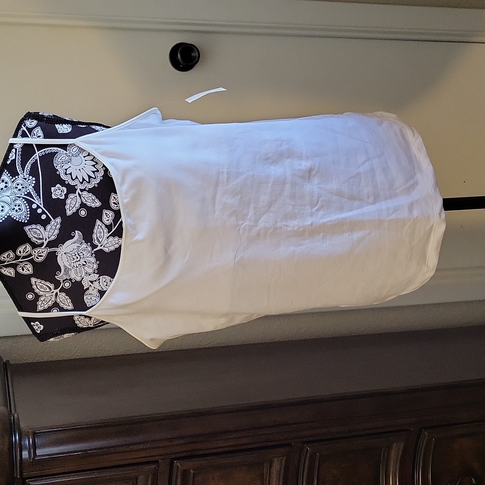 COPY - Aeropostale White tank with built-in shelf bra. Adjustable spaghetti str…